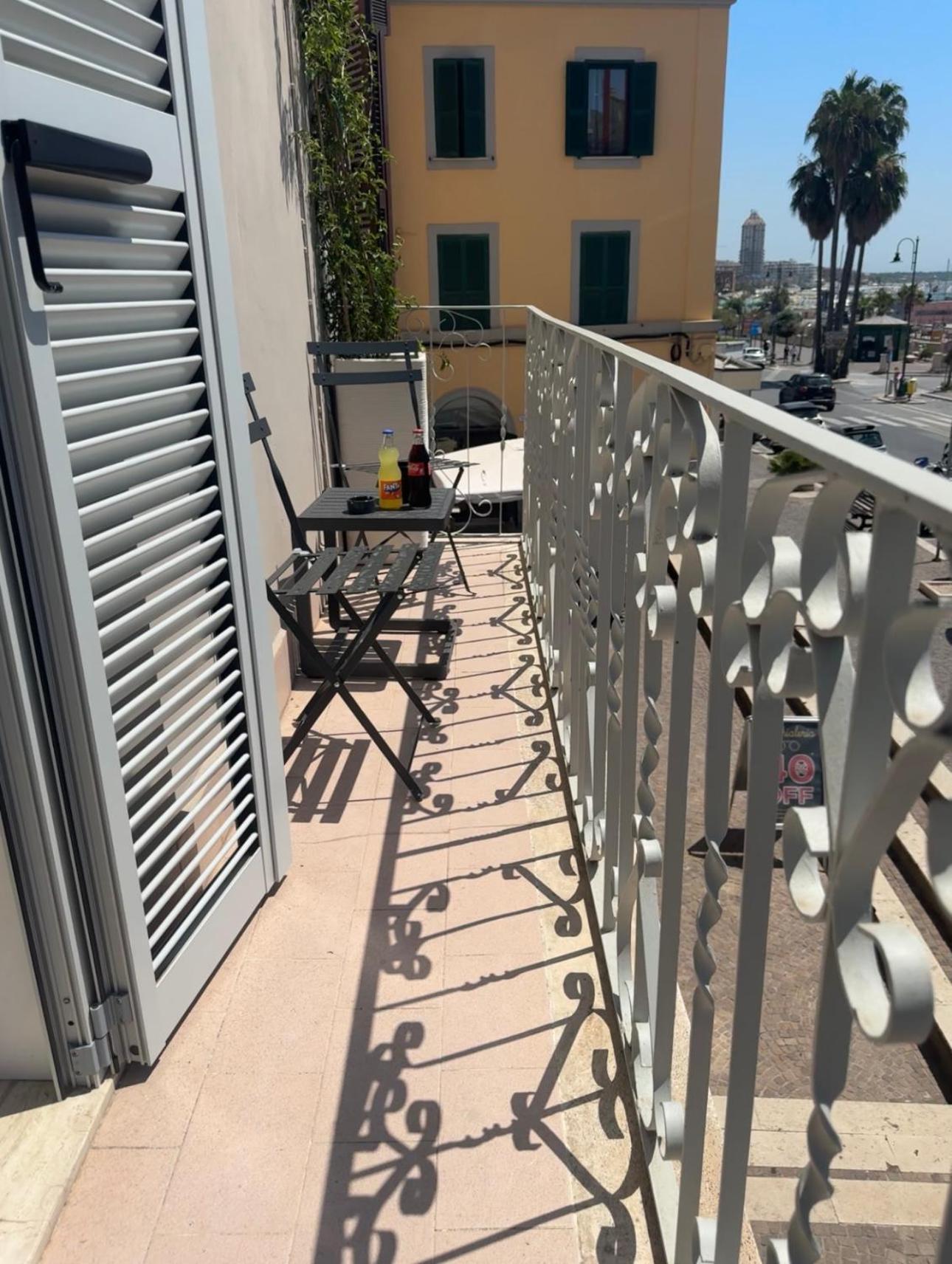 Sky Luxury Rooms Nettuno Exterior photo